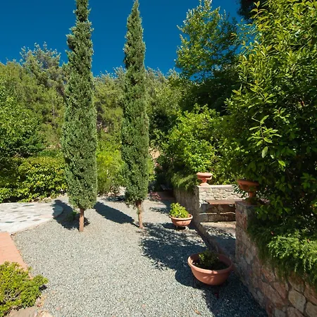 Villa Butterfly Garden Pastida